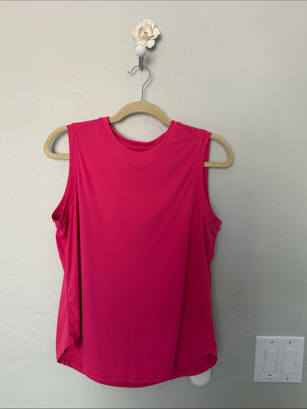 Women’s Sleeveless Athletic Tank in Vibrant Pink
